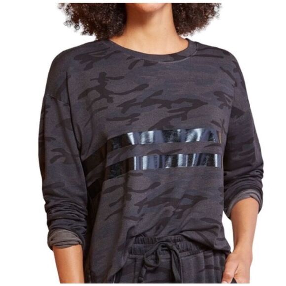 Sundry Tops - Sundry Camo Trapeze‎ Long Sleeve Oversized Sweatshirt  XS